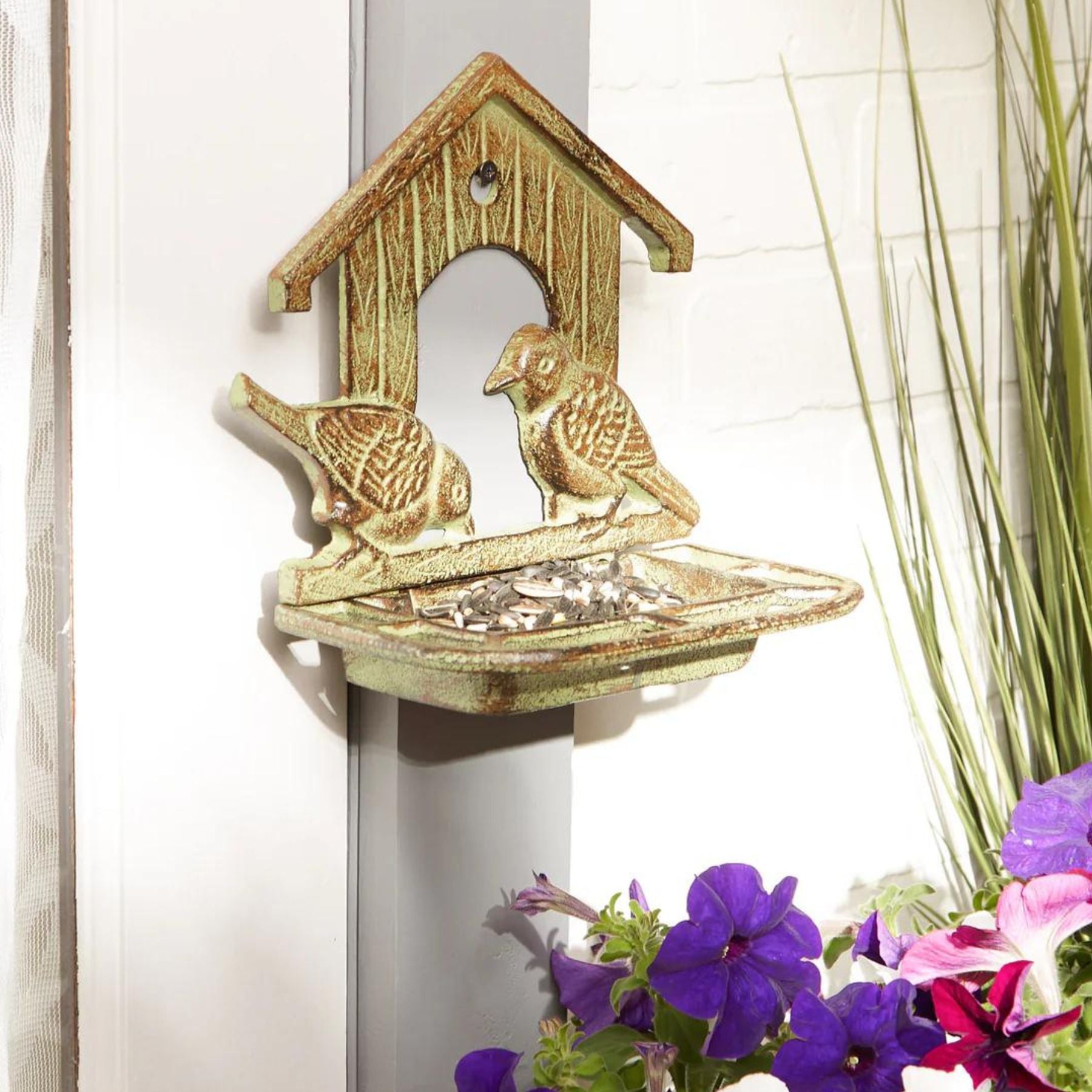 Wall Mounted Cast Iron Bird Feeder - Saunni Bee - Bird Feeder