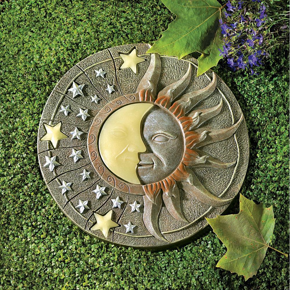 Glow-in-the-Dark Stepping Stone - Saunni Bee - Patio; Lawn & Garden