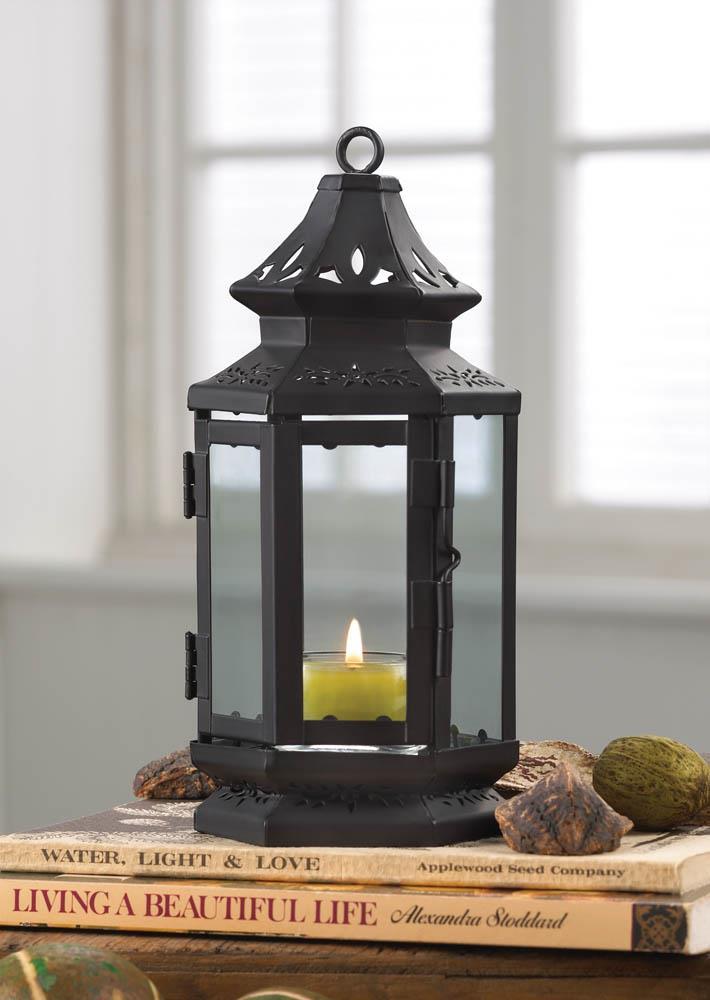 Stagecoach Lantern - Saunni Bee - Lighting